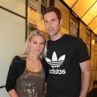 Petr Cech plays the drums with Czech rock band 'Eddie Stoilow' - Photos | Picture 98786